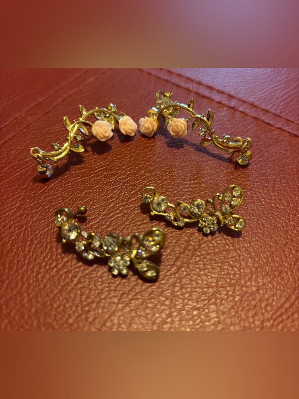 ✨2 Pairs Gold-Tone Floral Vine Ear Crawler Earrings